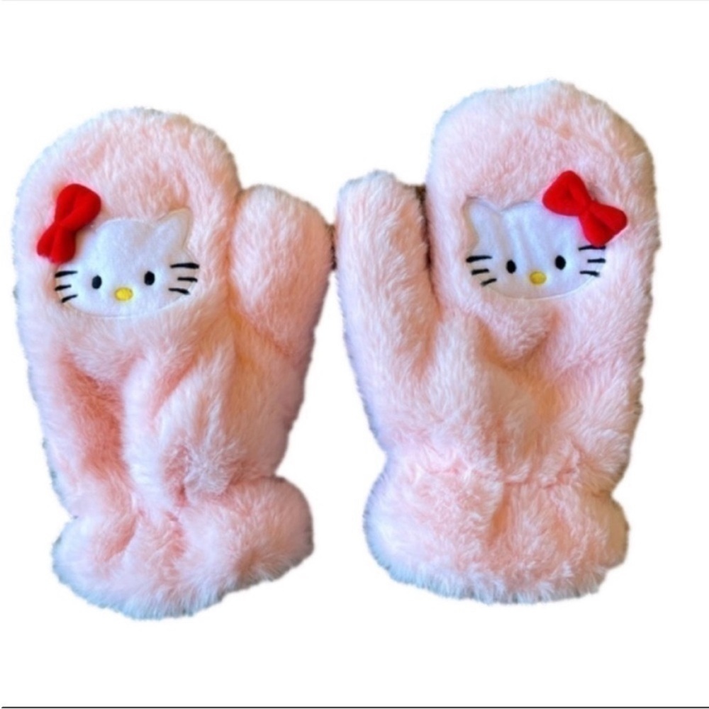 Kawaii Sanrio Plush Light Pink Hello Kitty Mittens. NEW